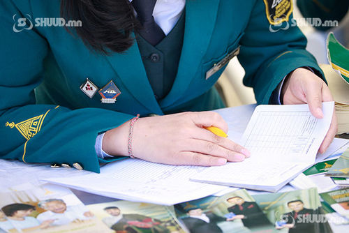 Цалингаас авдаг татварыг 50 хувиар бууруулах санаачилгад иргэдийн саналыг авч эхэлжээ